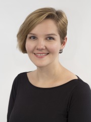 gabi_portrait_900x1200-website